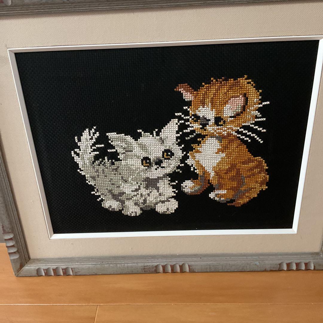 刺繍 二匹の猫 額装仕立て 前面ガラス仕様 何時掲載可能