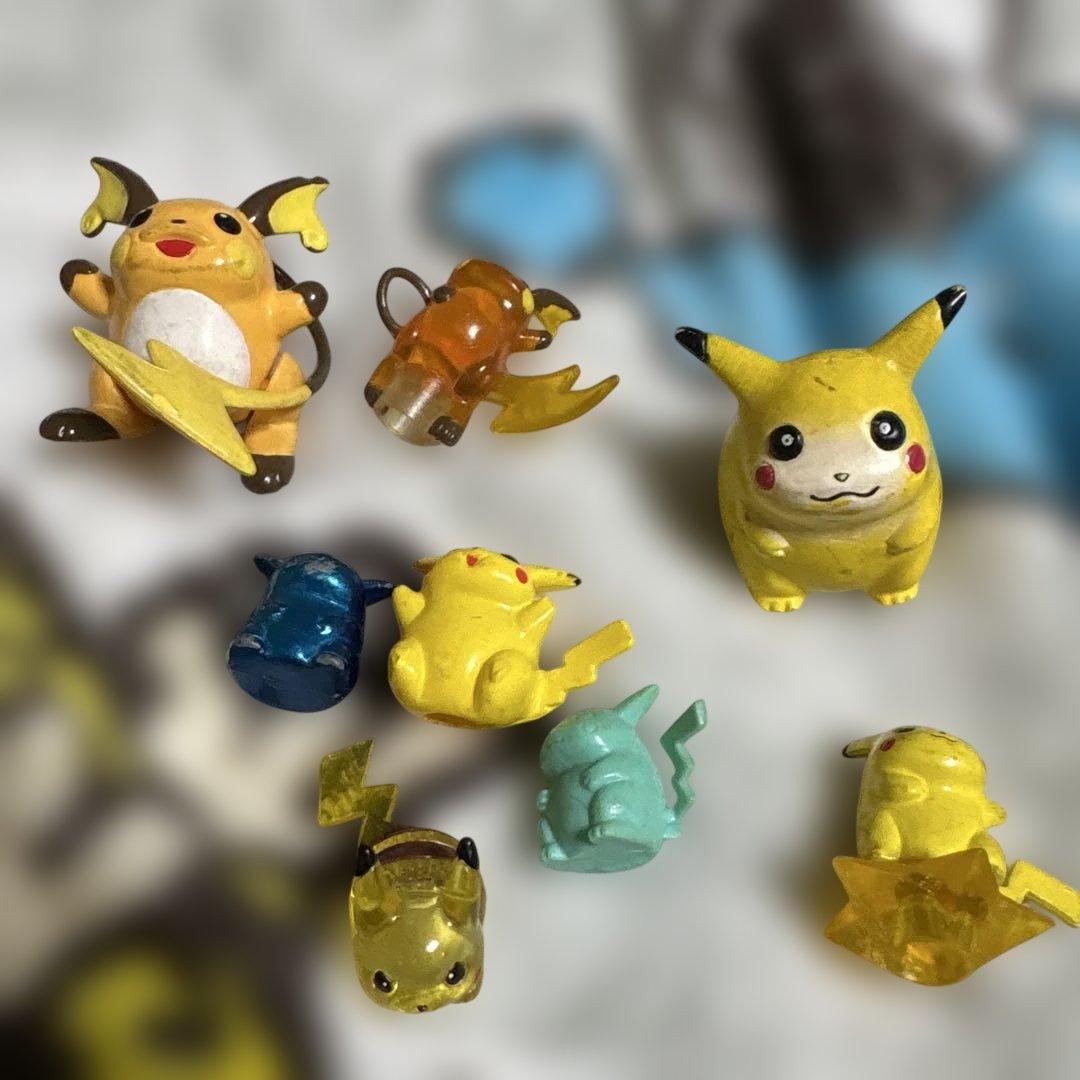 ピカチュウライチュウ　フィギュア 8体セット