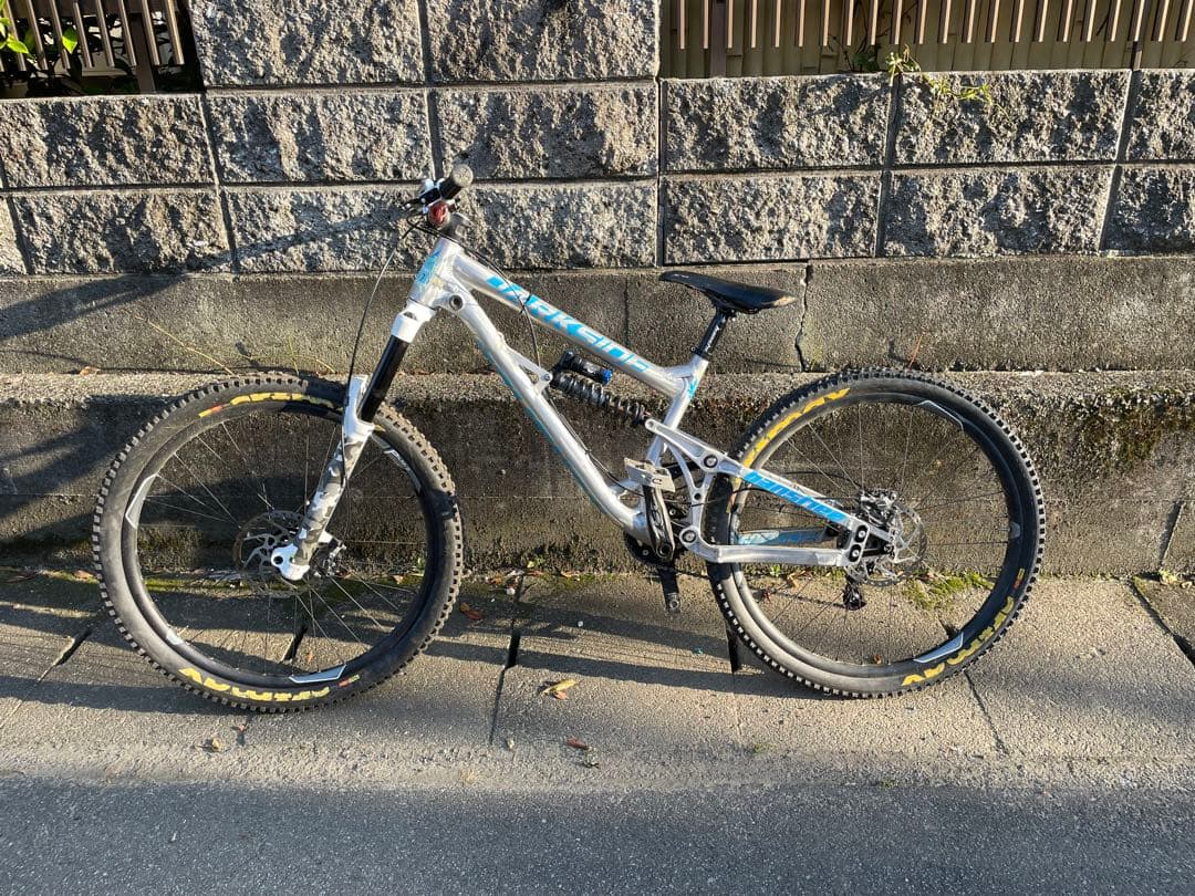 マウンテンバイク　MTB カナダのアルミフレーム　部品多数　即乗り　FOX