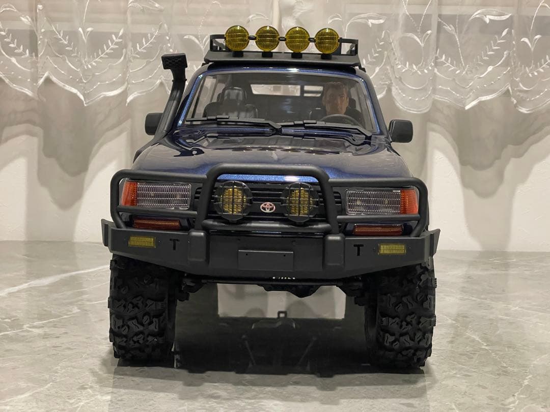 FMS FCX10 pro v2 ランクル80 充電器、バッテリーセット