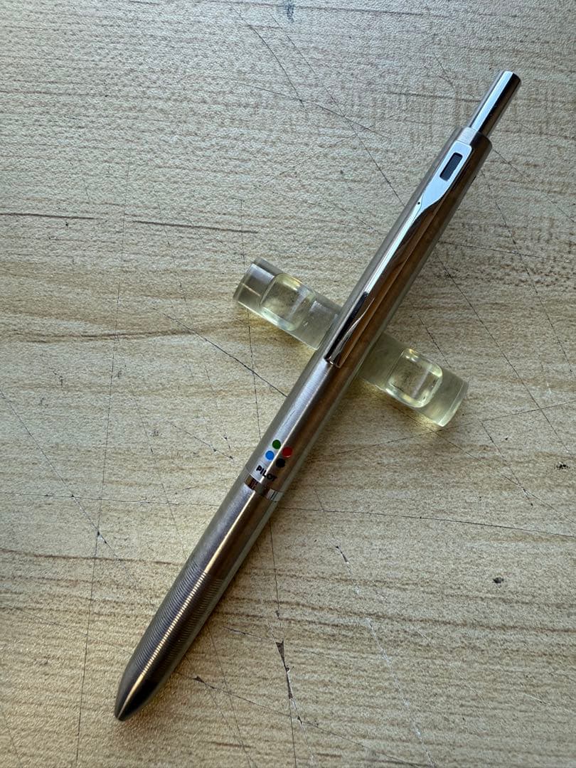 PILOT 多色ボールペン シルバー　廃盤　昭和レトロ　パイロット４色　激レア！