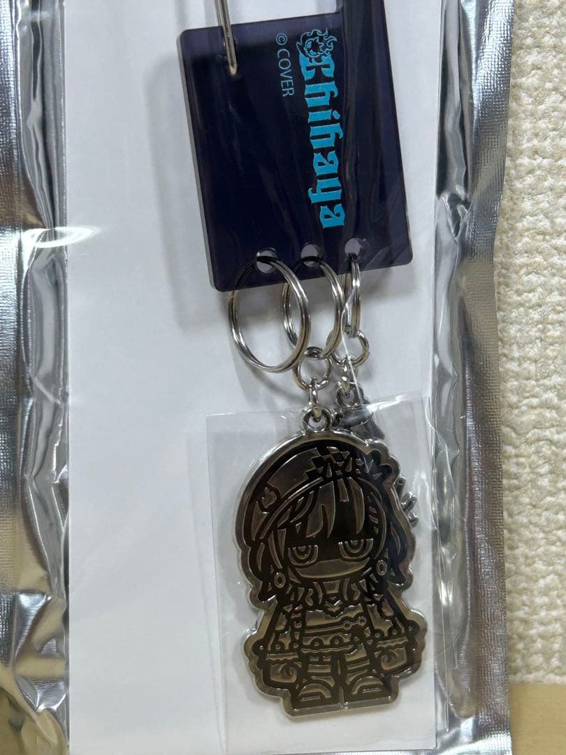 ホロライブ カラビナメタルキーホルダー　3種　FLOW GLOW デビュー記念