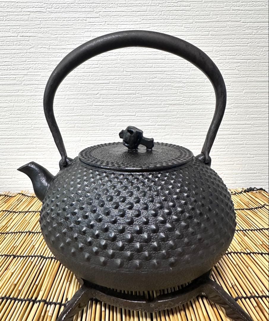 未使用品　南部成龍堂鋳造所　斎峰　及川光正造　大アラレ　南部鉄瓶　南部鉄器