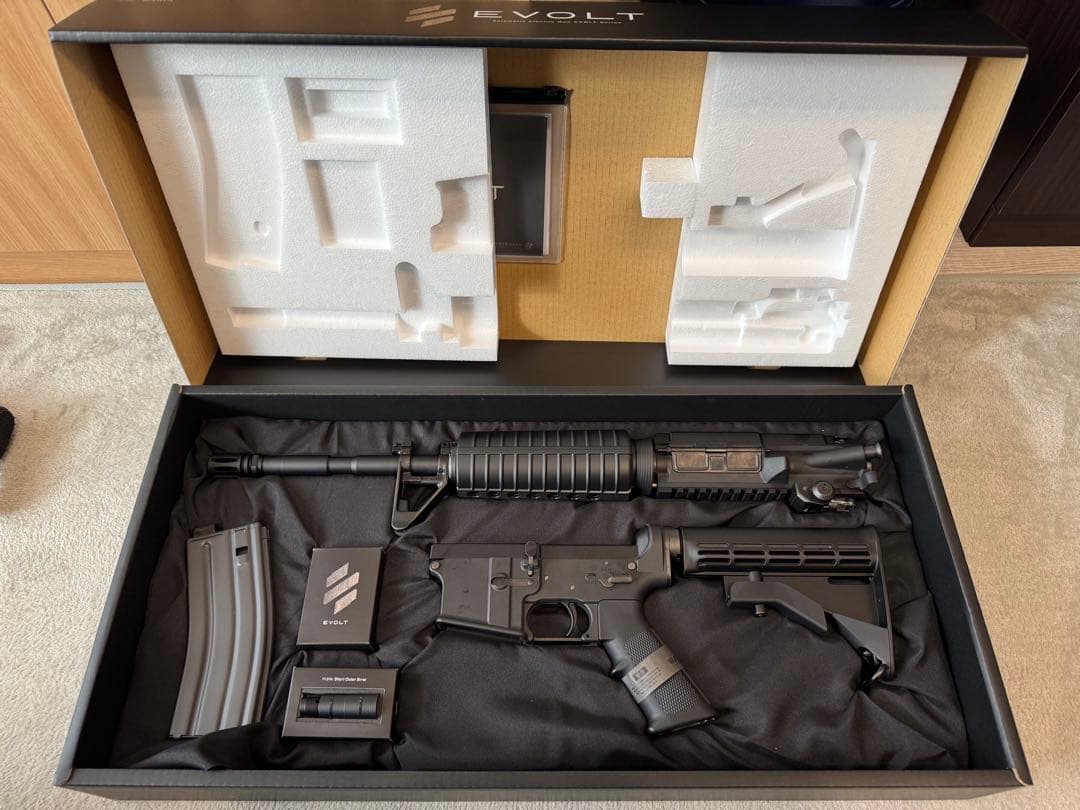 東京マルイエボルトM4A1 純正リポバッテリー付