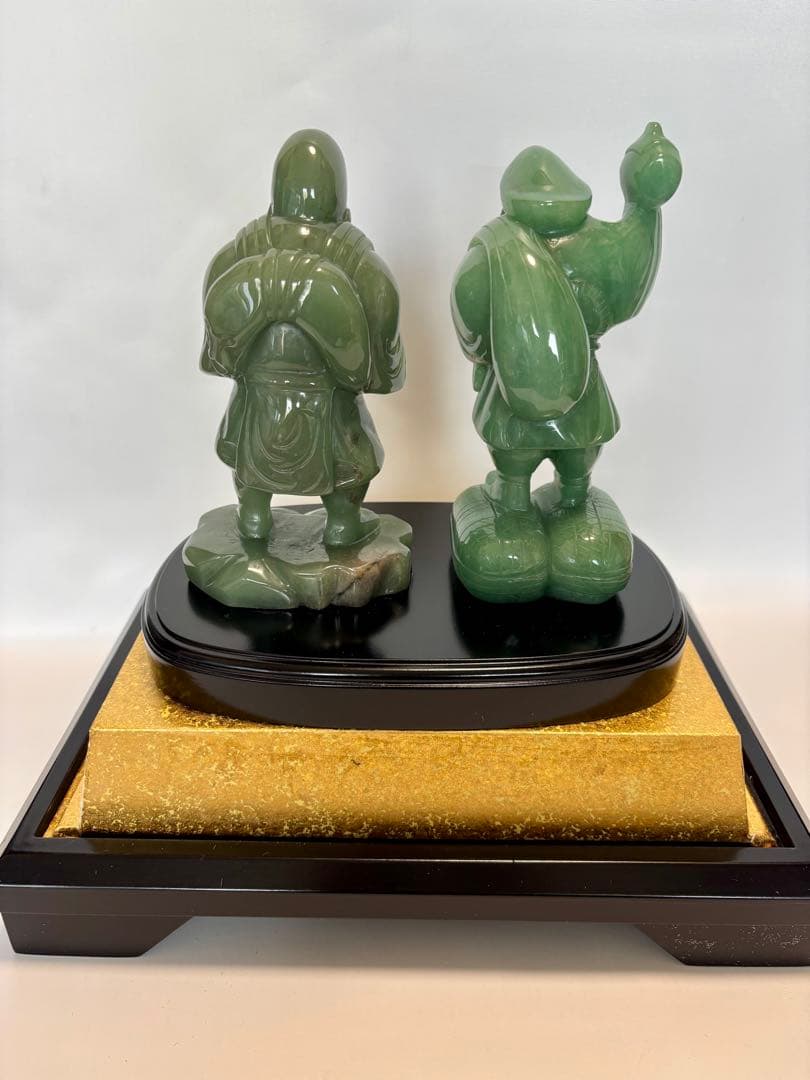 #伝統工芸士・やまなし名工・保山作【恵比須大黒 】翡翠彫刻置物 ガラスケース付