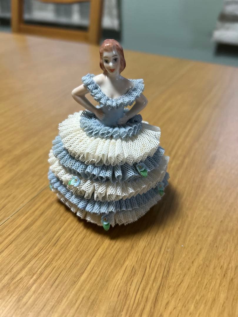 アイリッシュドレスデン　Mary-Ann レースドール陶器製