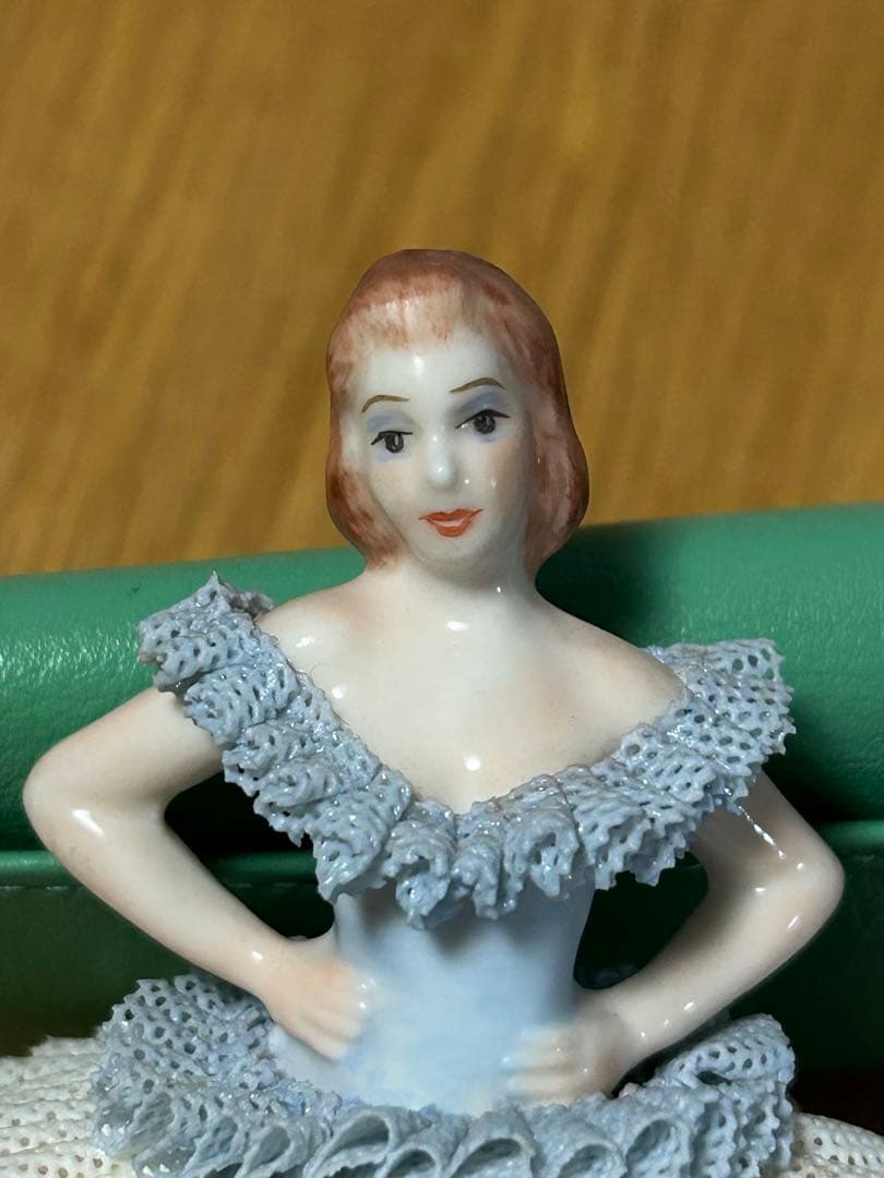 アイリッシュドレスデン　Mary-Ann レースドール陶器製