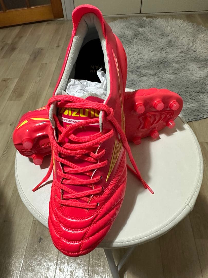 モレリアネオ4 ミズノ　スパイク　限定品