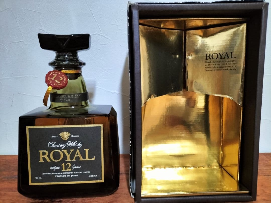 サントリーウイスキー ローヤル 12年 黒ラベル 新品未開栓 箱付き