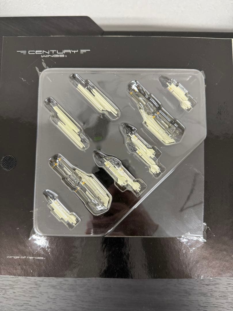 ★美品・1/72スケール★F-8E クルセイダー CENTURY WINGS