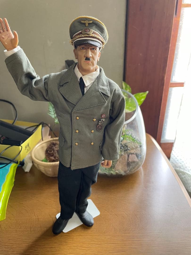 アドルフヒトラー　フィギュア