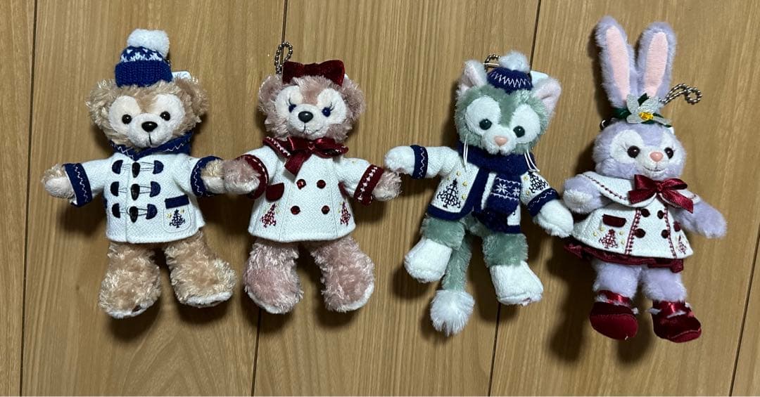 ダッフィーフレンズ 2018 イッツ・クリスマスタイム ぬいぐるみバッジ セット