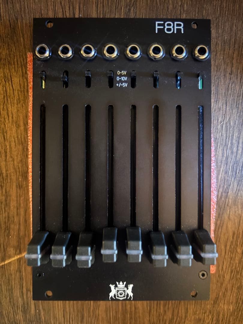 Michigan Synth Works F8R モジュラーシンセ