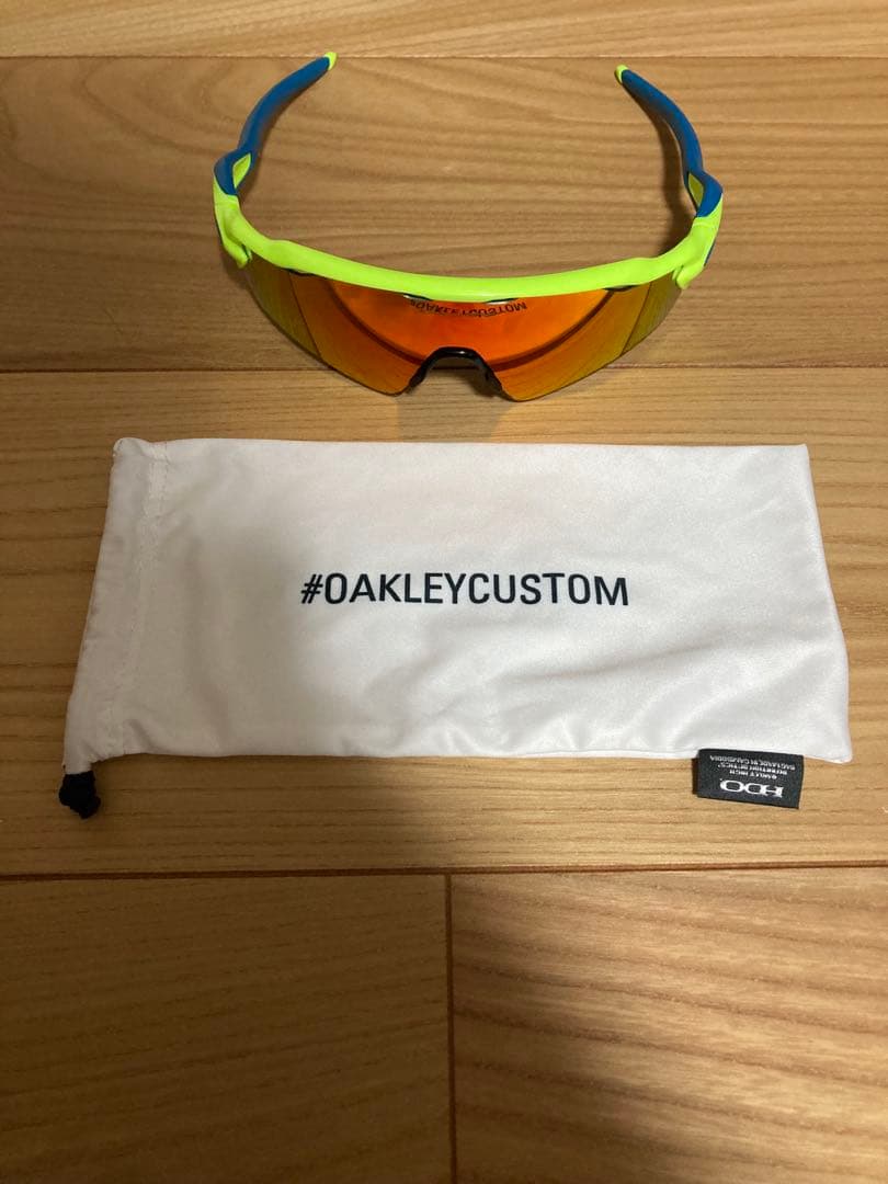 Oakley Custom サングラス ネオンイエロー/ブルー