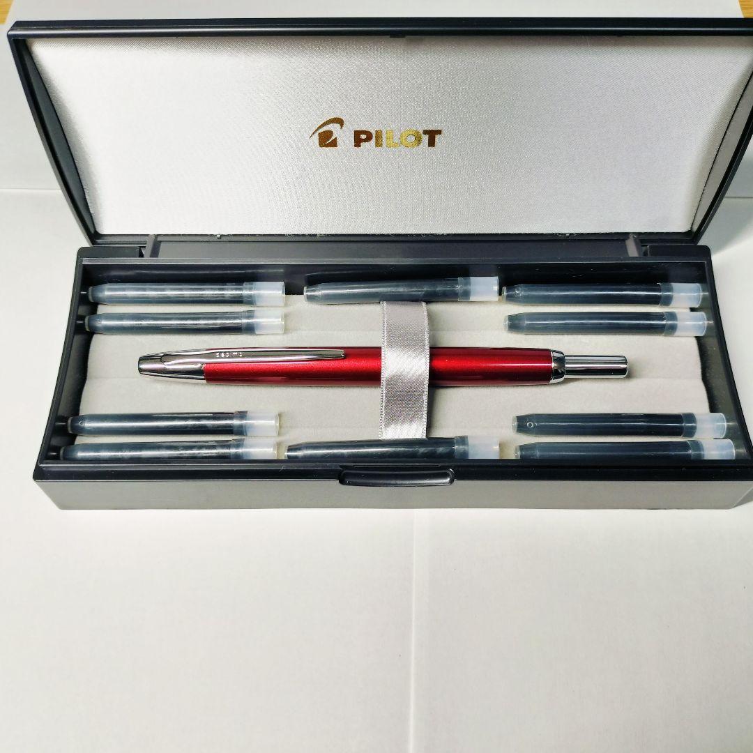 キャップレス デシモ レッド M (中字) PILOT