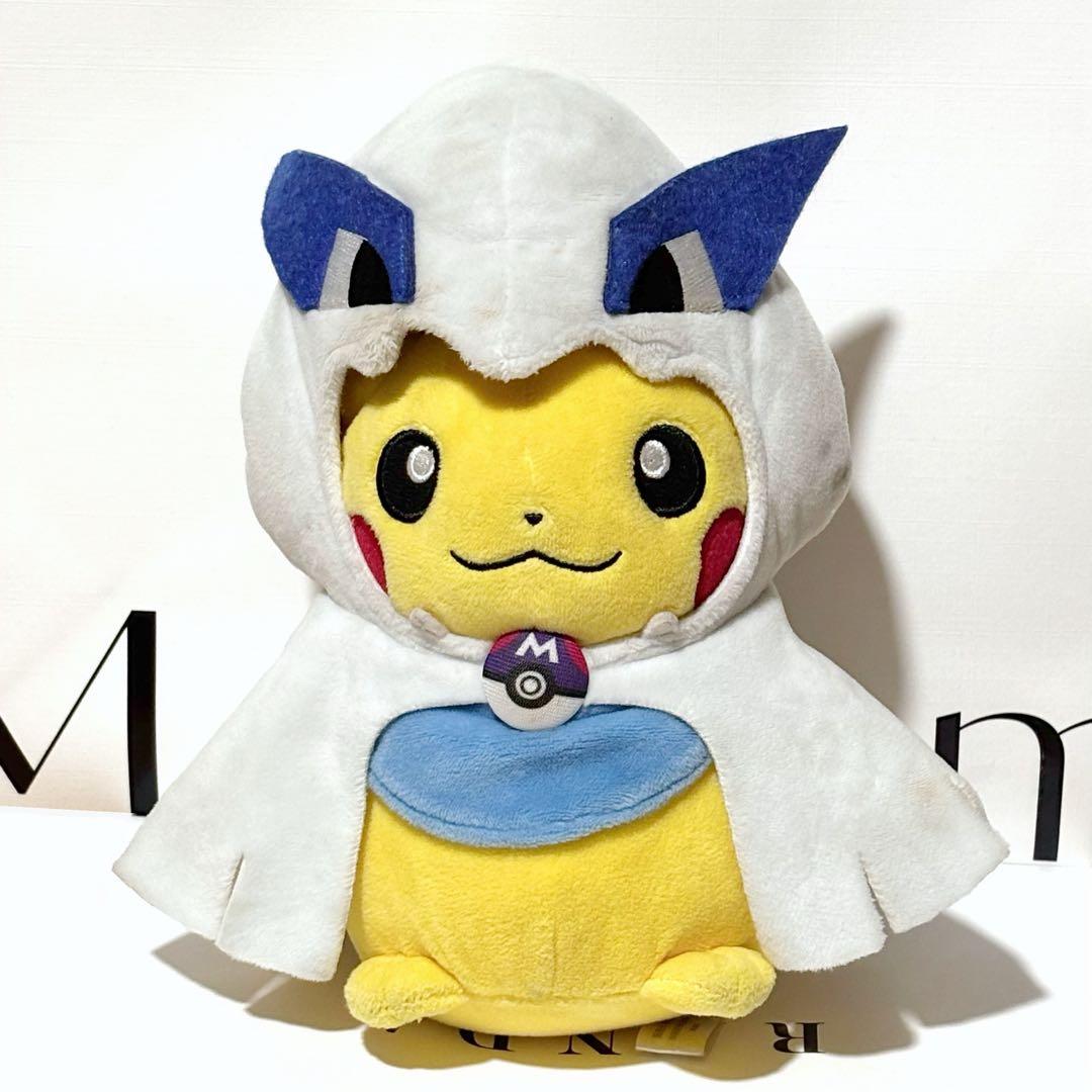 ルギアのポンチョを着たピカチュウ ポケモンセンター ピカチュウ ぬいぐるみ