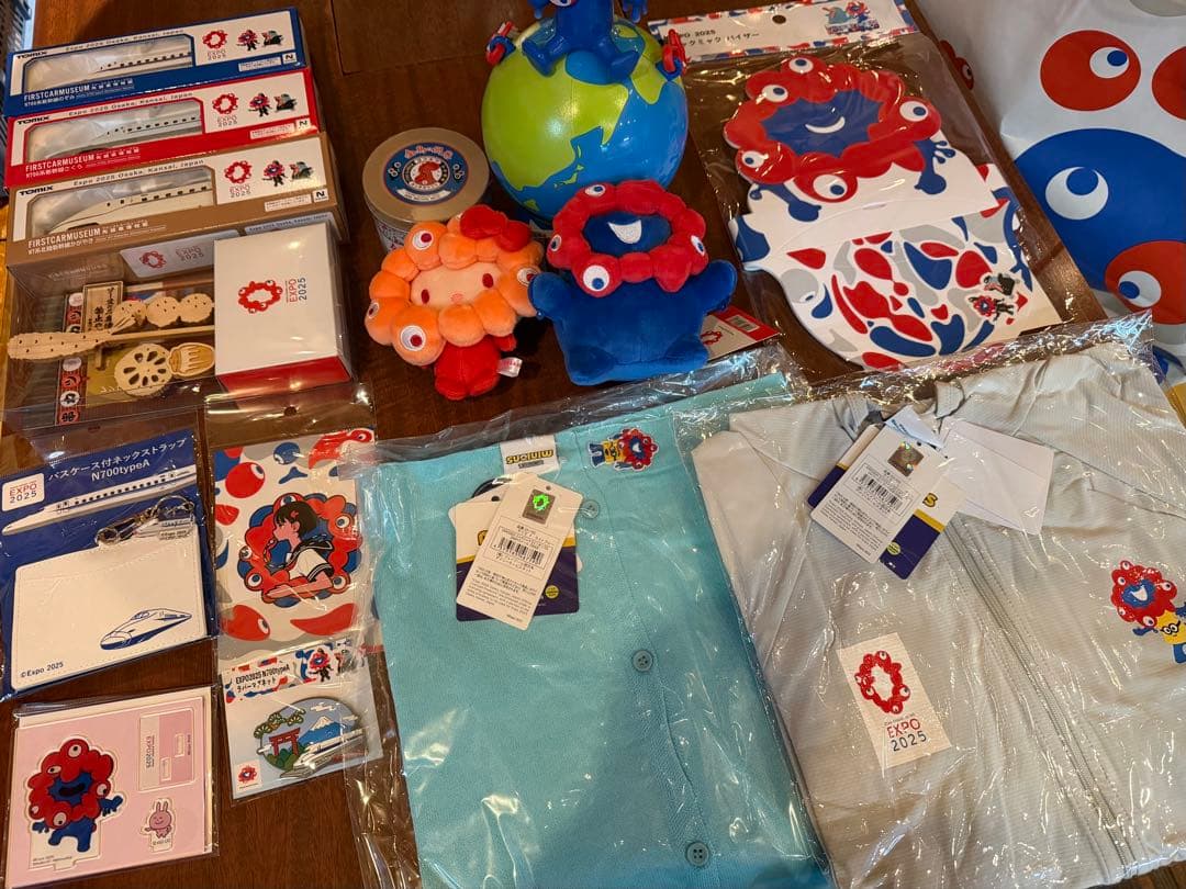 ハローキティ×ミャクミャクぬいぐるみ　『おたのしみ袋』　服Lサイズ