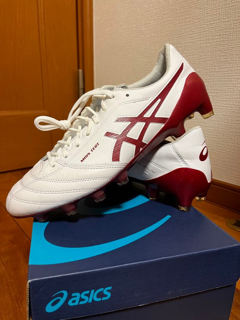 ASICS DS LIGHT X-FLY 4 イニエスタ選手着用モデル