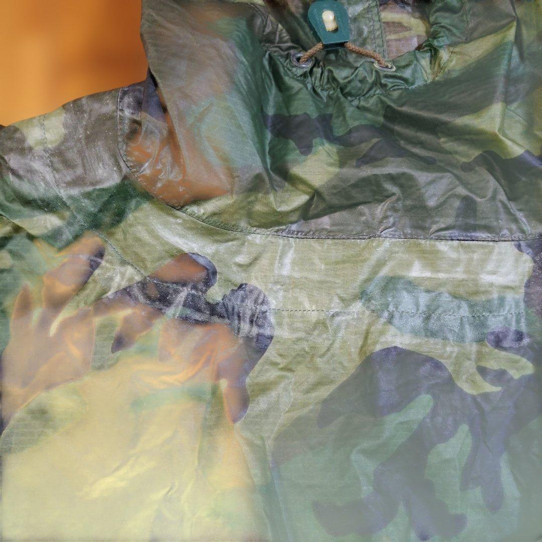 米軍放出品　迷彩色 ナイロン製 ポンチョ＆ポンチョライナー