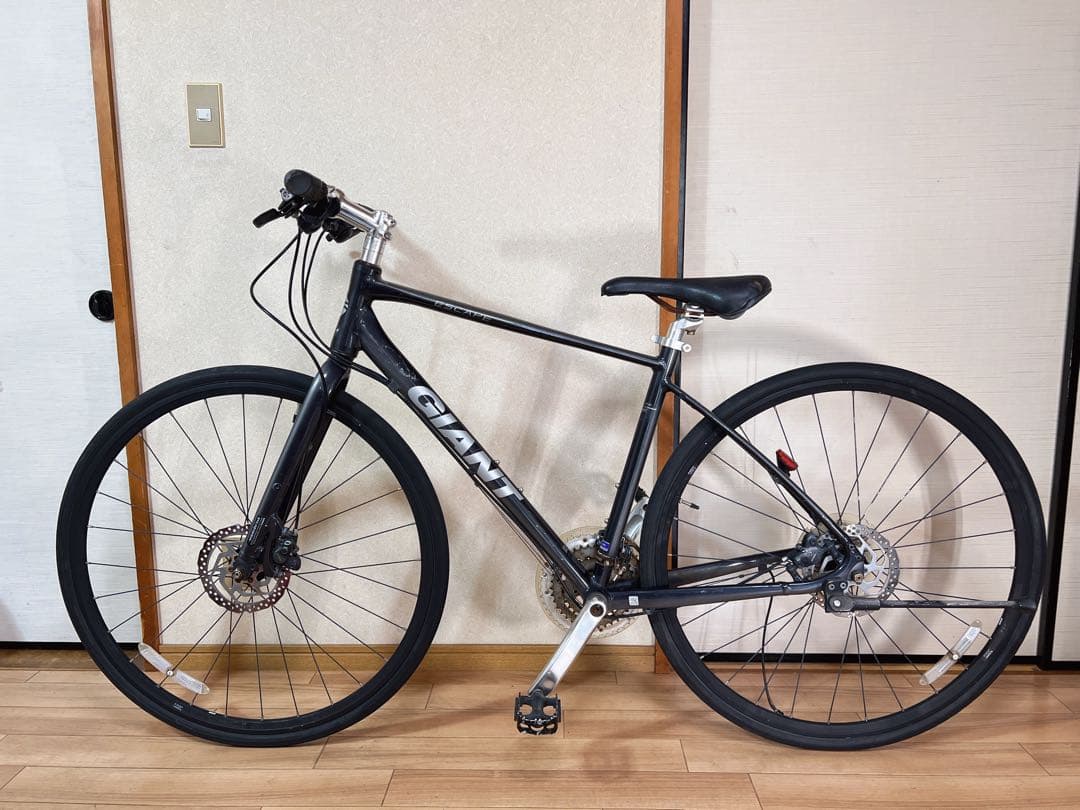 GIANT ESCAPE DISC クロスバイク　ジャイアント