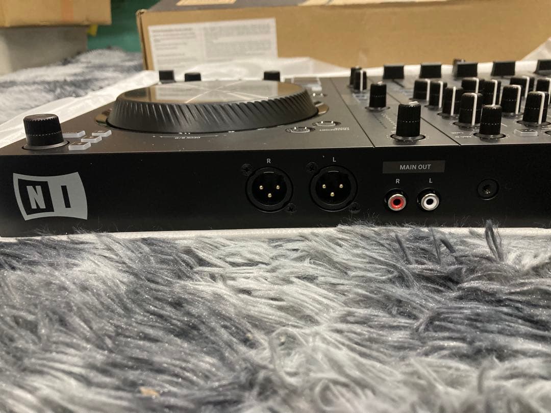 B0101)Traktor Kontrol S3 Djコントローラー