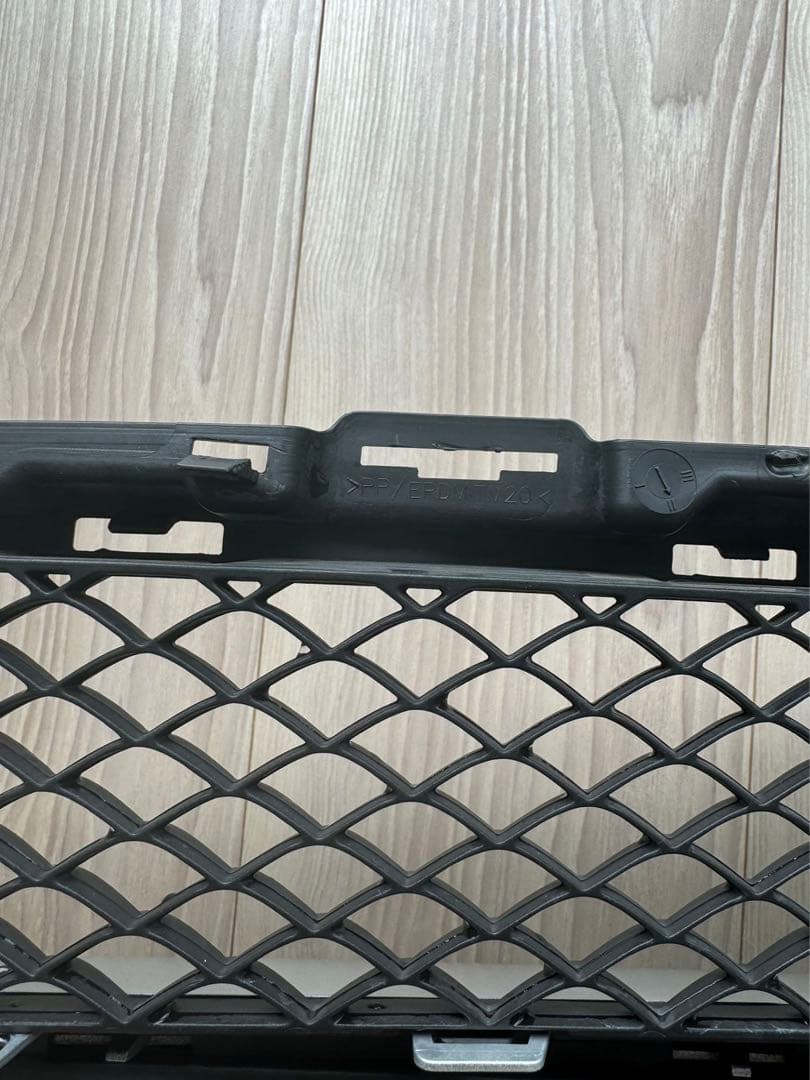 【美品】メルセデスベンツ C63 純正グリル W205AMG