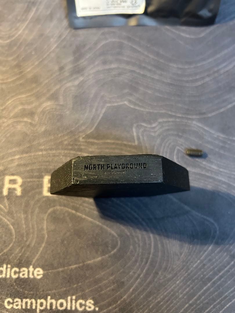 6KAKU STAND（ブラック）　1/f SPACE