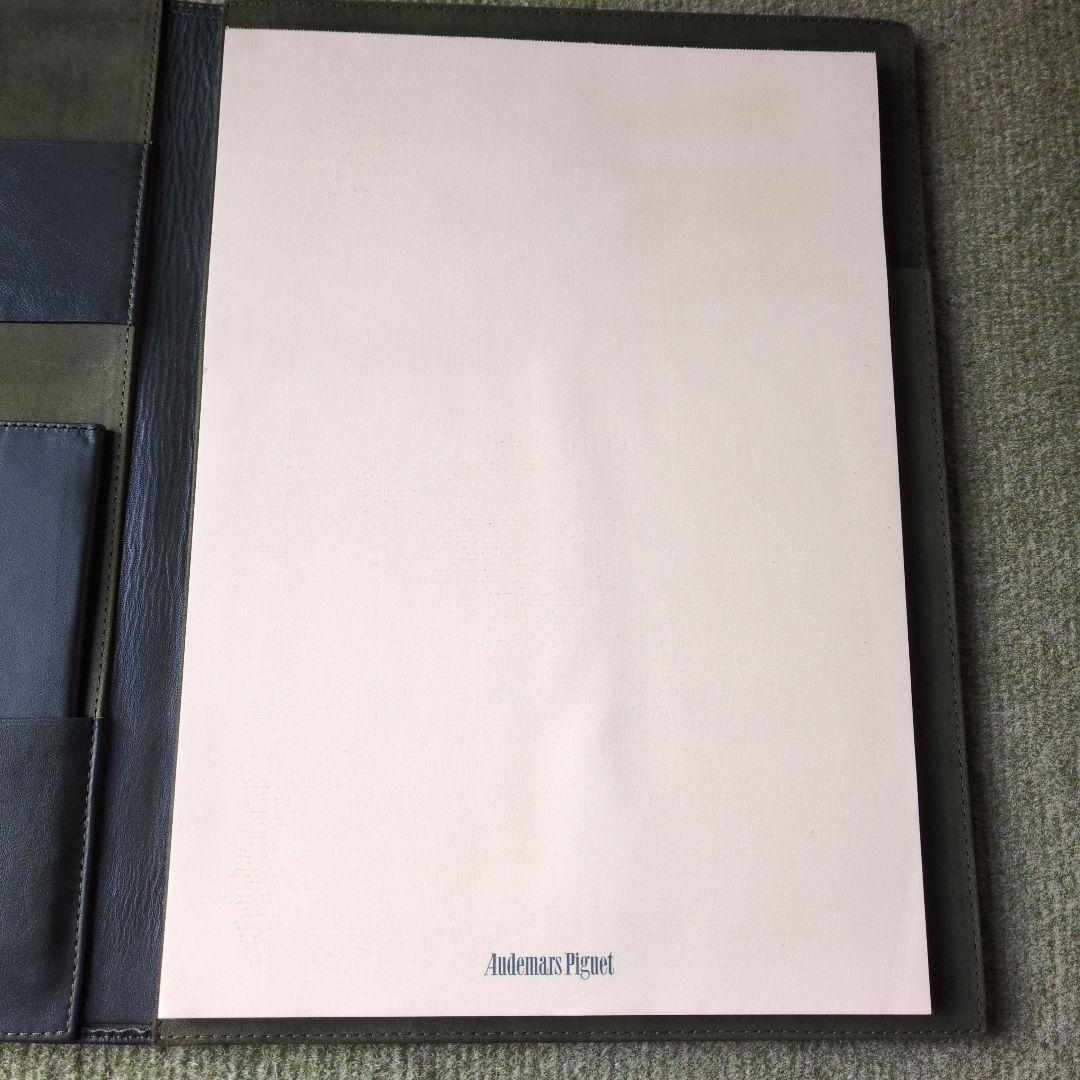Audemars Piguet ダークグリーン のカバー付きノートセット　非売品