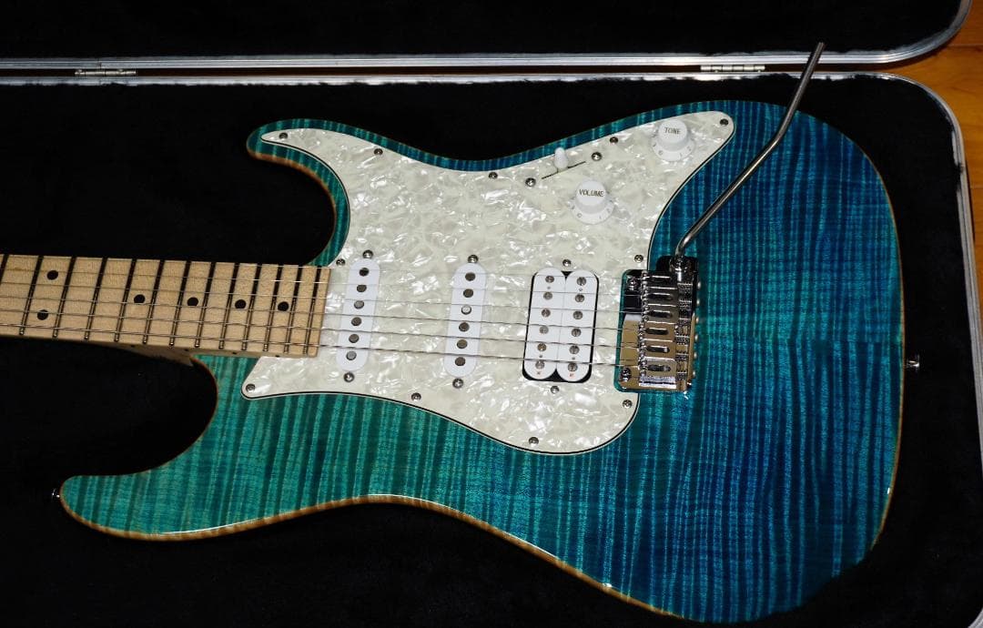 ギター Suhr Standard Pro Bahama Blue