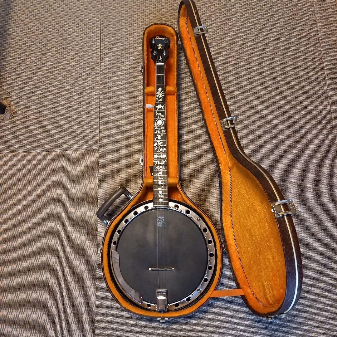 Tenesy5弦バンジョー ケース付き