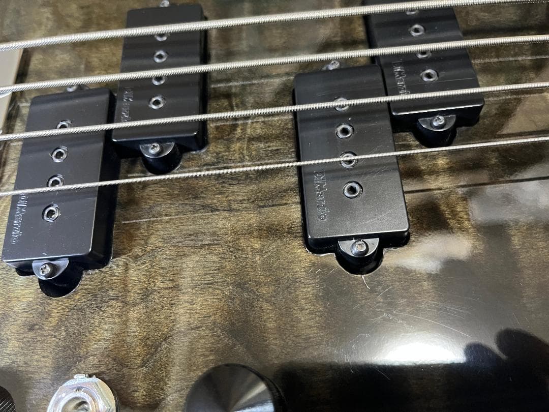 B.C.Rich Eagle BASS　シースルーブラック虎目　DIMARZIO