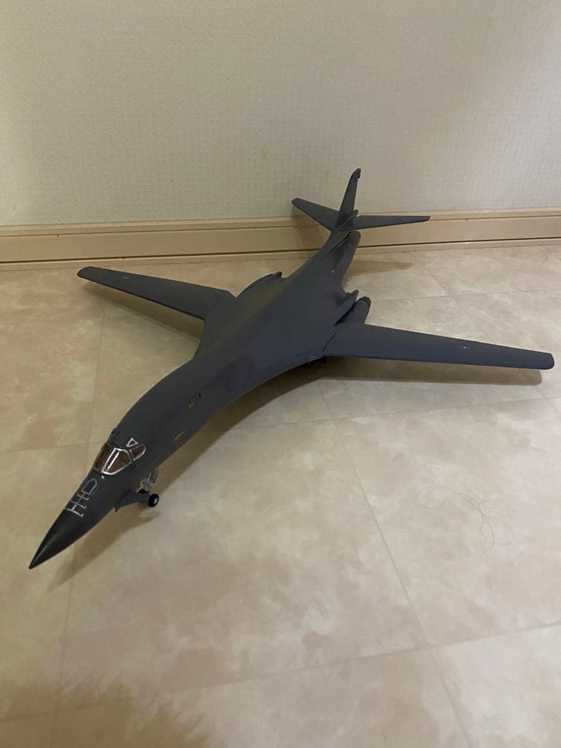 B-1Bランサー　1/72スケールプラモデル完成品 MPC