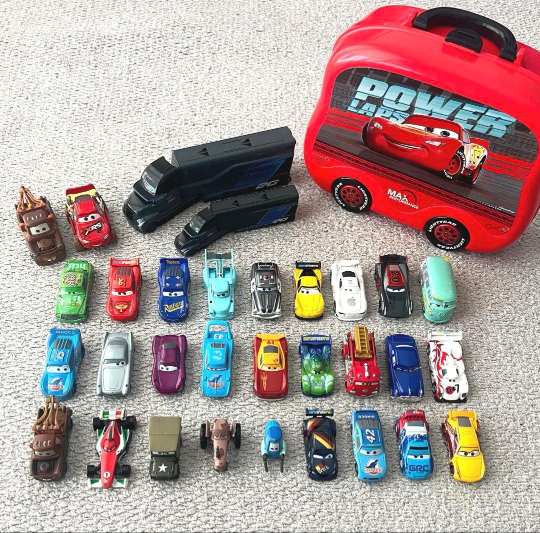 トミカ　カーズ　31台セット売り＋BOXと2台のカーズおもちゃお付けします♡