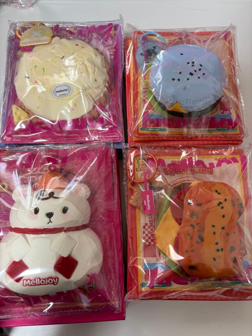 mellojoy メロジョイ 新年 ハンバーガー カップケーキか？ スクイーズ