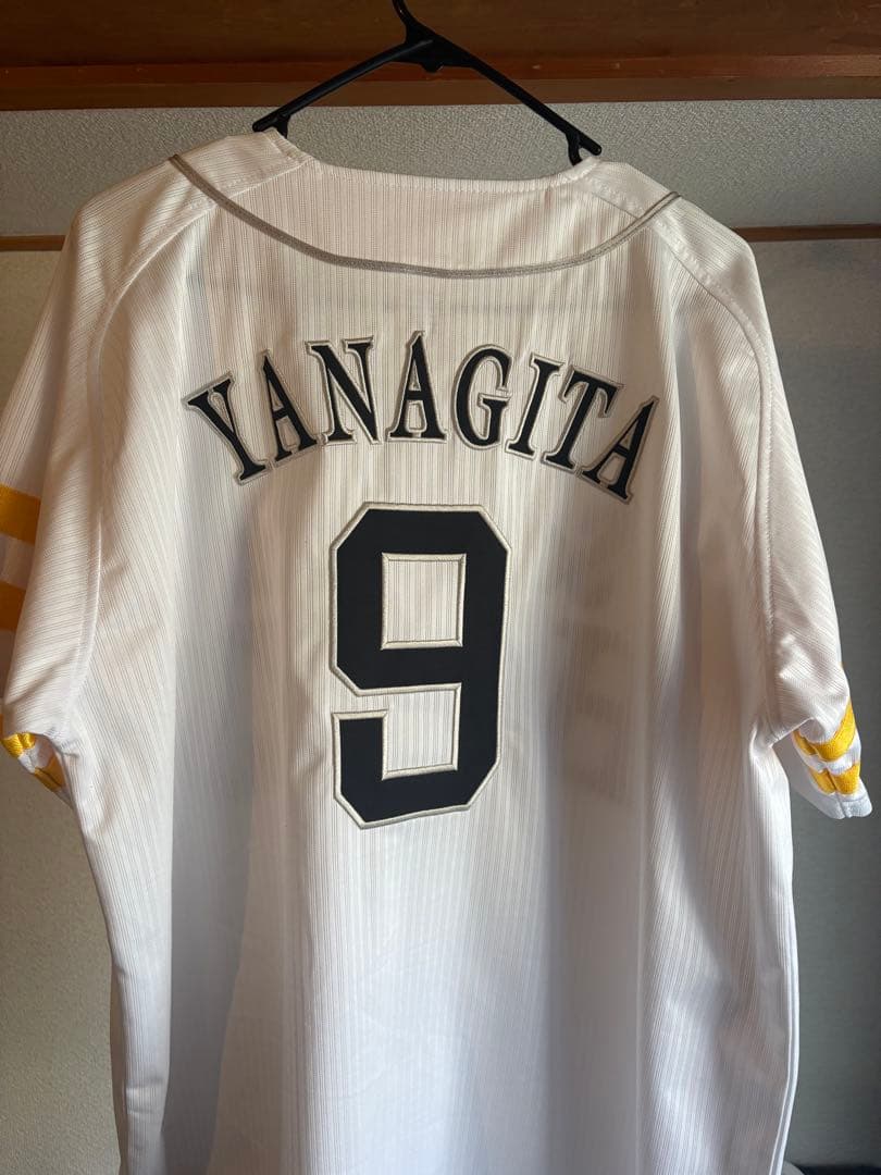 柳田悠岐ユニホーム