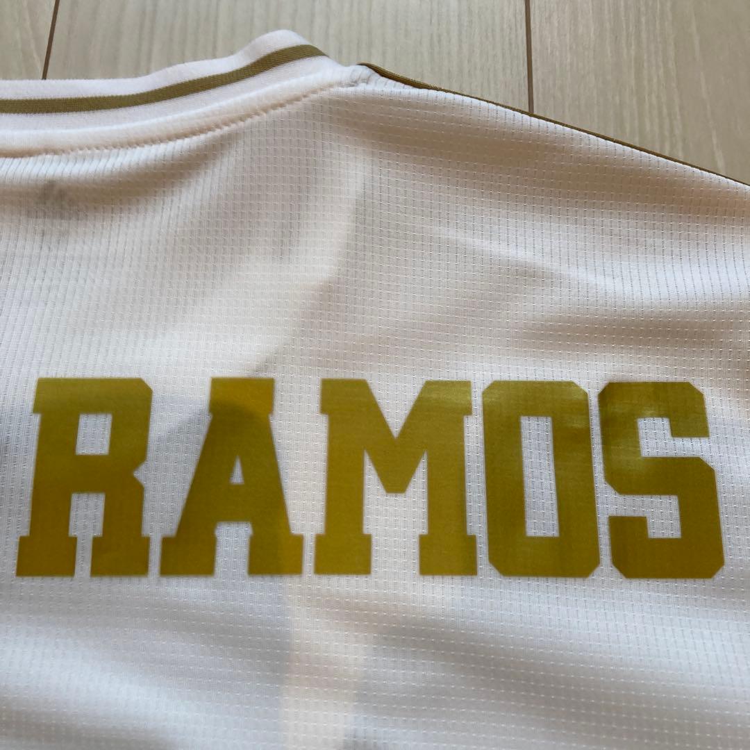 セルヒオラモスネーム入り　19/20 レアル・マドリードホームユニフォーム