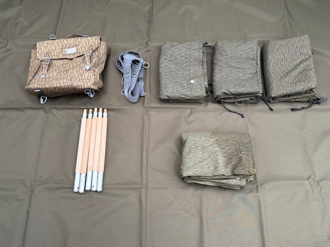 東ドイツ軍幕、ポール、バックパック