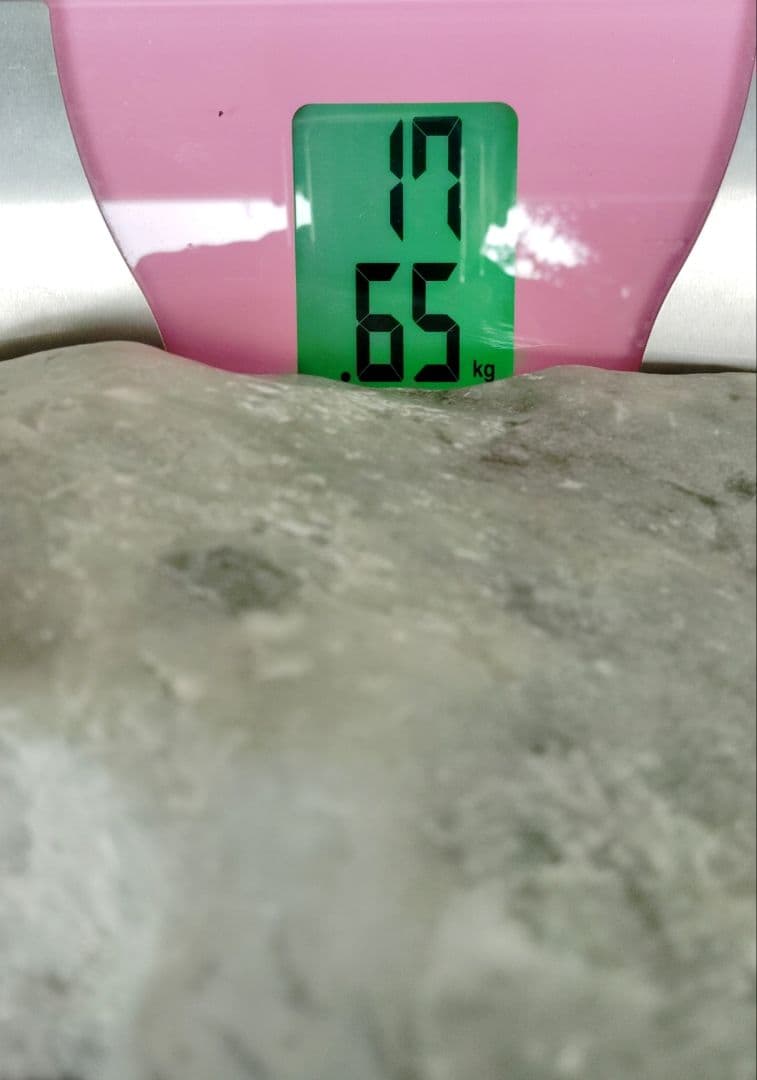 ★翡翠原石★糸魚川硬玉【小滝・転石川ズレ・ウブ17.65kg】