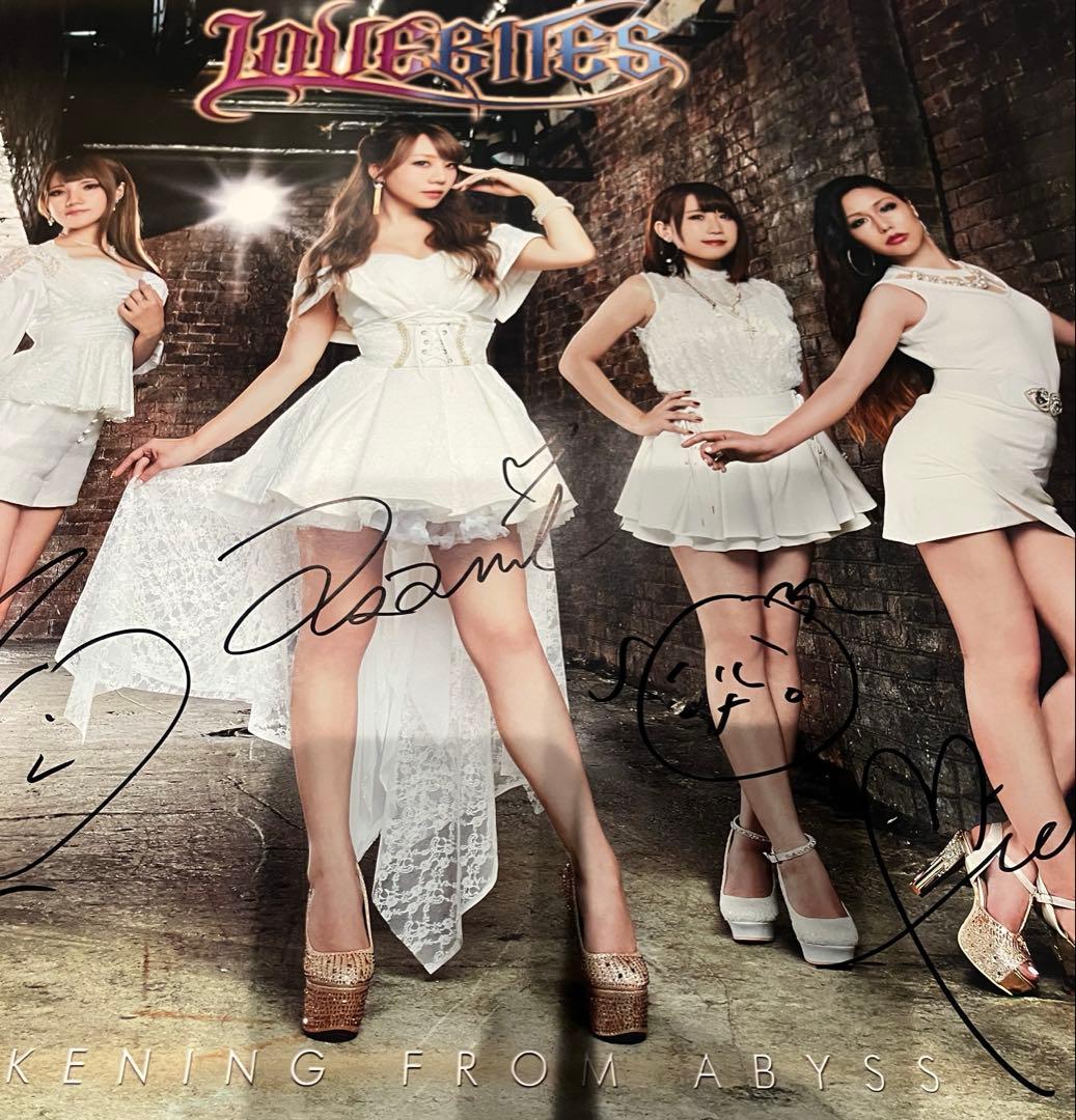 貴重　LOVEBITES初期メンバー特典ポスター　直筆サイン入り