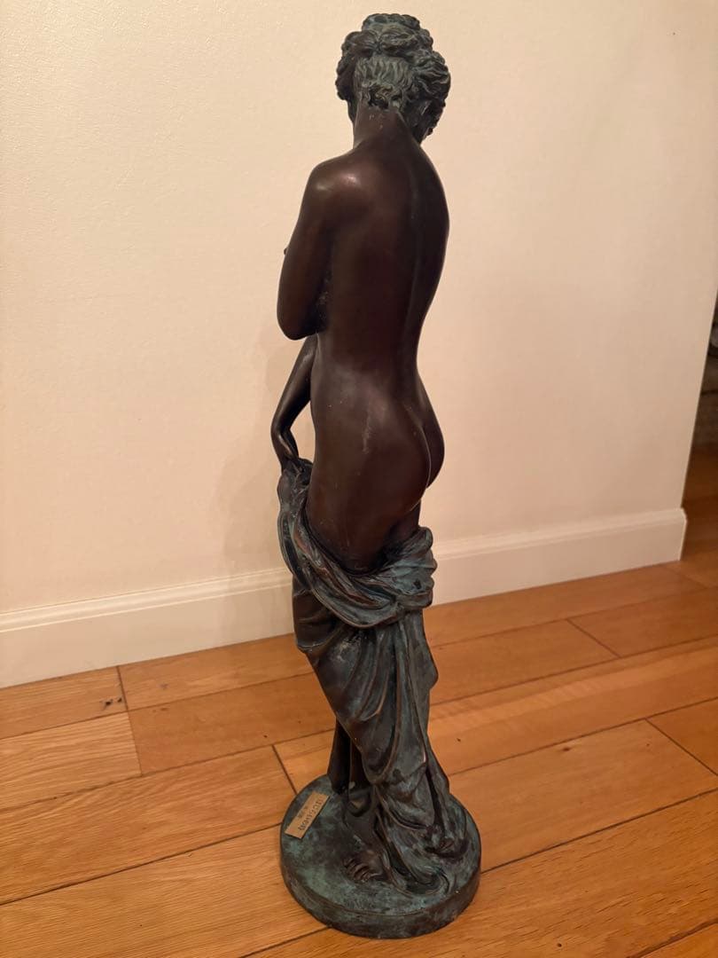 はじらいの時　ブロンズ像　林良慶作