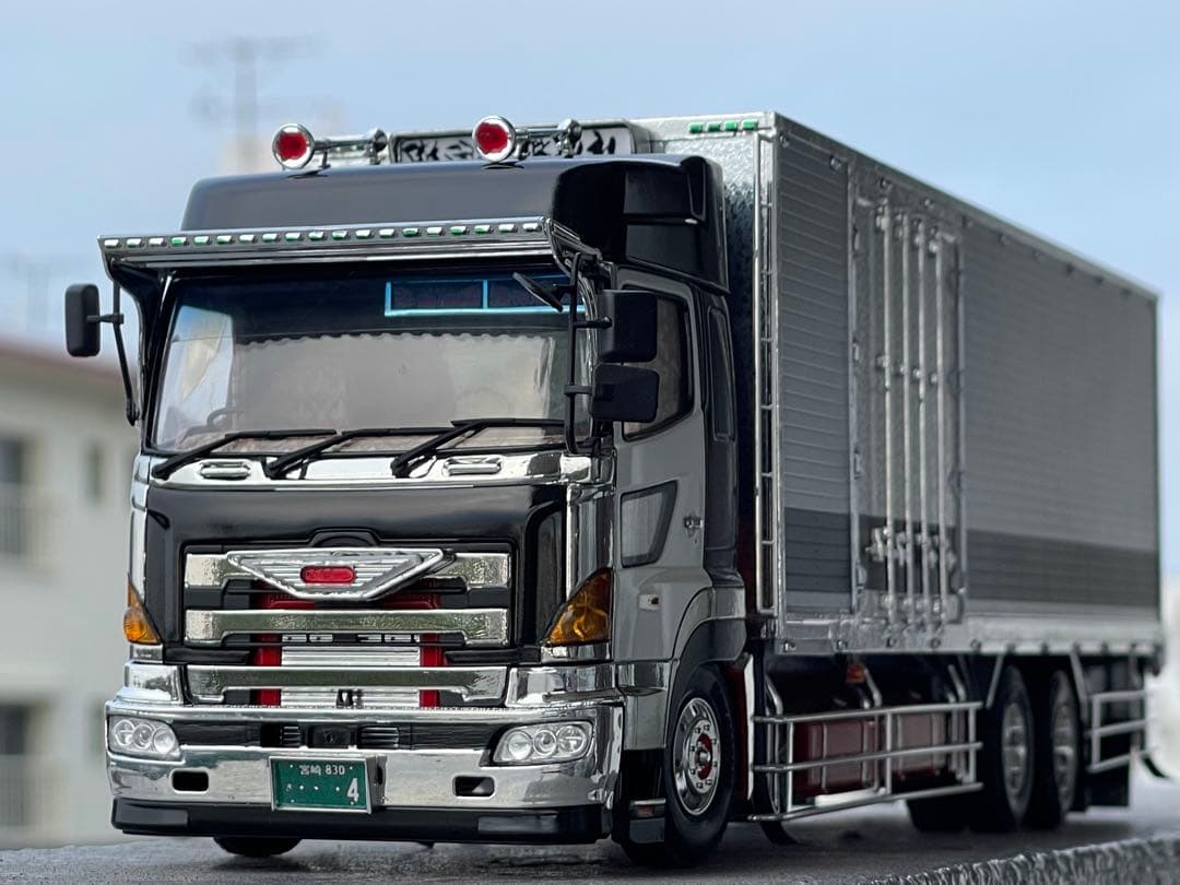 デコトラ‼️1/32★グラプロ★完成品