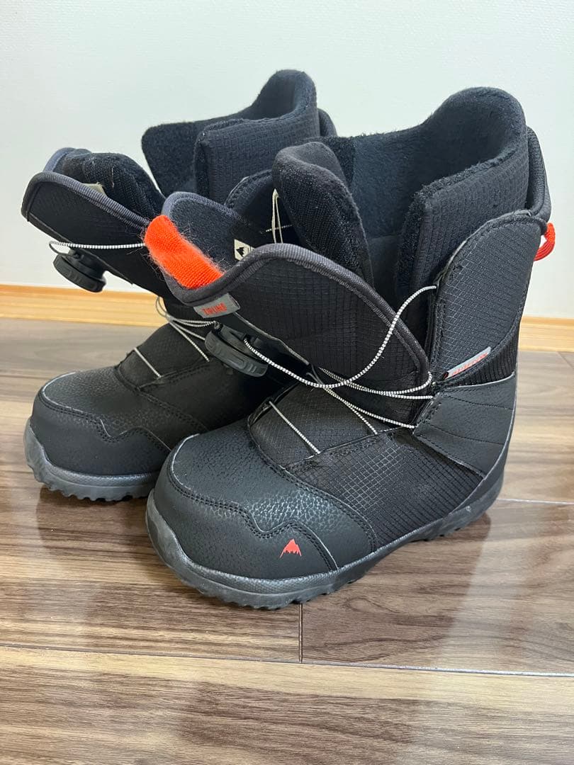 ブラック スノーボードブーツ(子ども用)22㎝