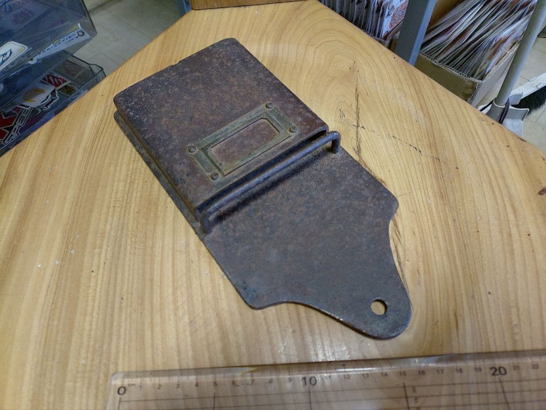 アンティーク　レトロ　郵便受け　新聞受け　アイアン