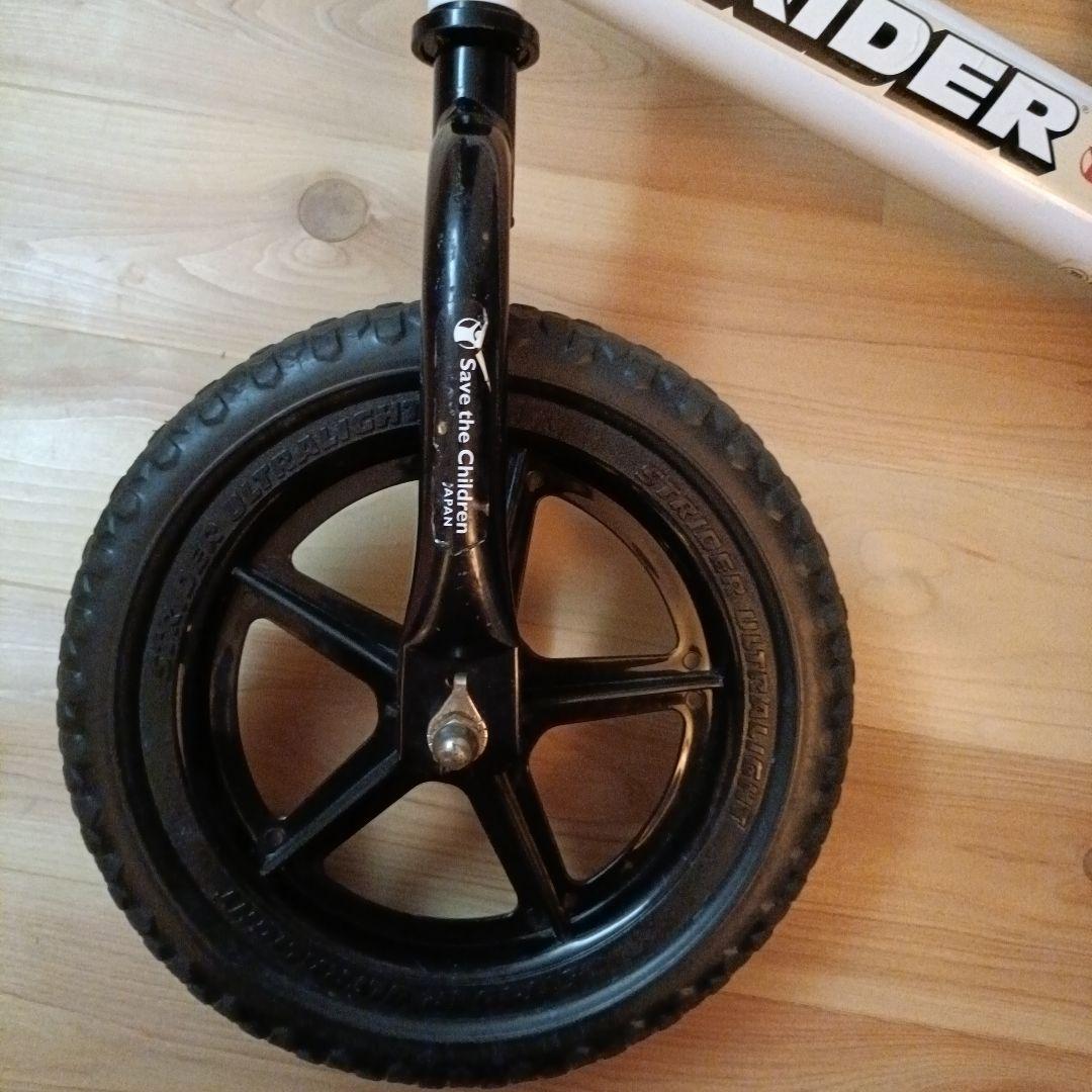 ストライダー　セーブザチルドレン 12インチ　ホワイト　限定モデル