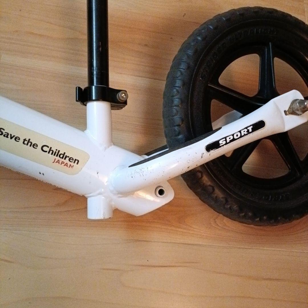 ストライダー　セーブザチルドレン 12インチ　ホワイト　限定モデル