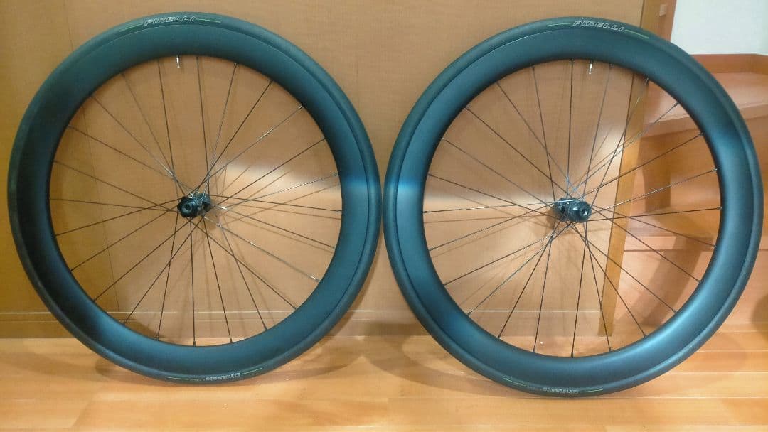 50mmハイト カーボンホイール ピレリ 26c タイヤ TPUチューブ 前後