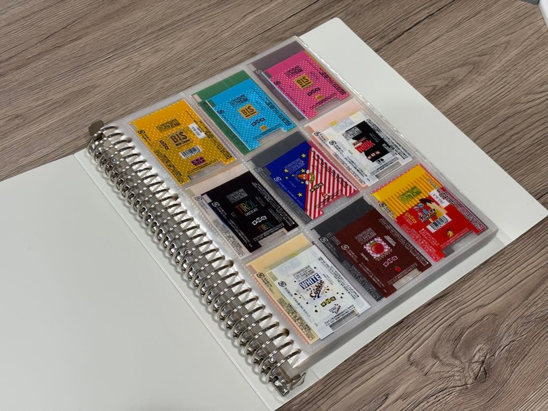 【貴重1,089枚 チロルチョコ包装紙コレクション】