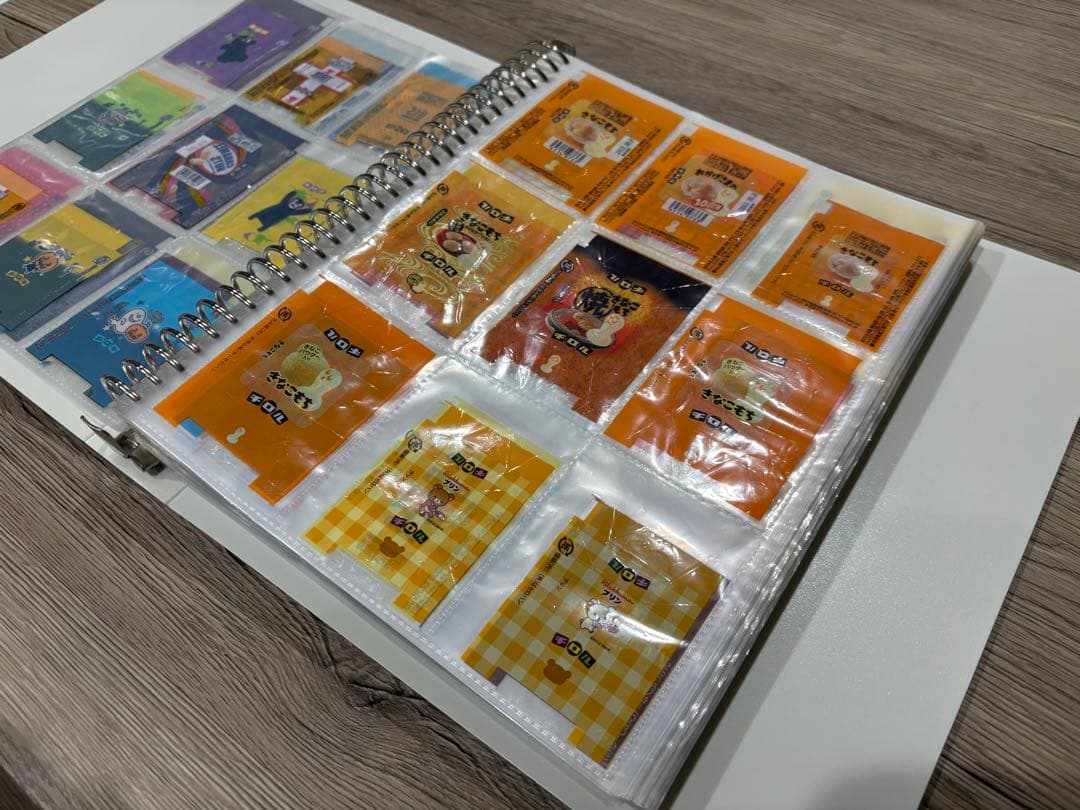 【貴重1,089枚 チロルチョコ包装紙コレクション】