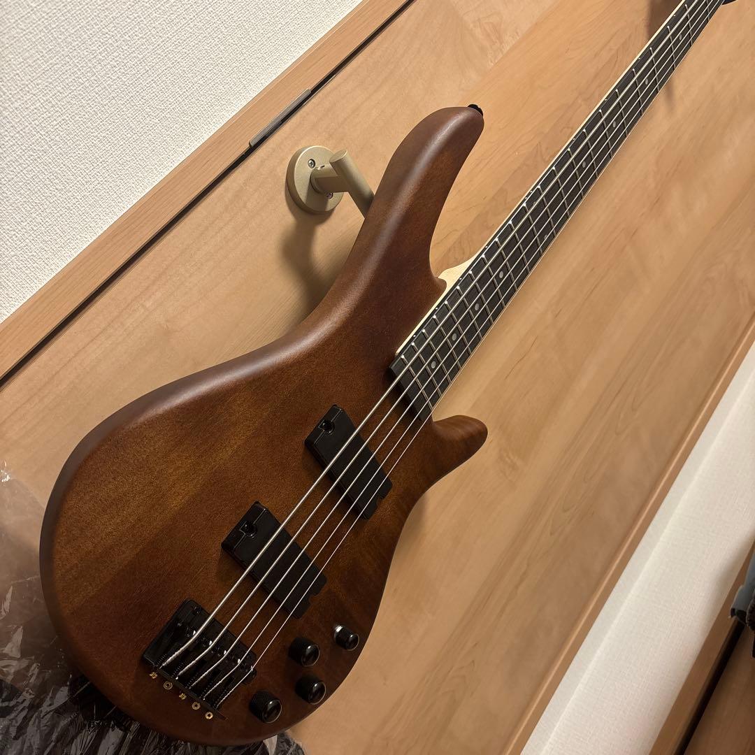 【新品同様】5弦ベース Ibanez GSR205B-WNF