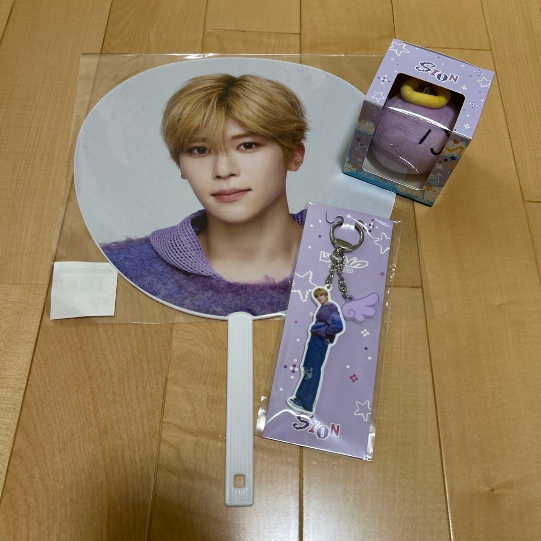 NCT WISH シオン　LOGin グッズ　うちわ　マスコット　アクリル